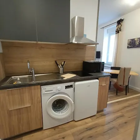 Le 28 Frater * Millau