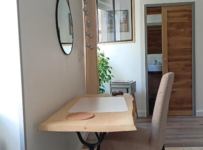 Le 28 Frater 아파트