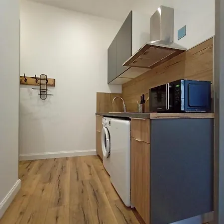 Le 28 Frater * Millau